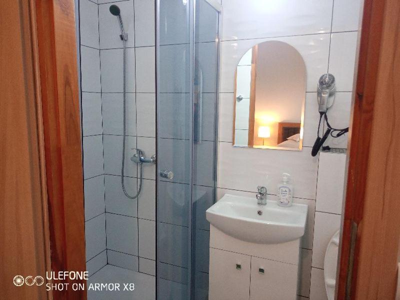 Willa Cyprys - Pokoje I Apartamenty Z Aneksami - Centrum Wisla Exterior photo
